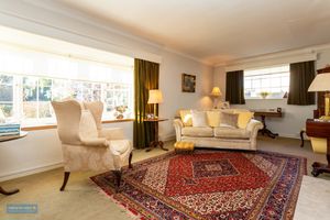 Sitting Room- click for photo gallery